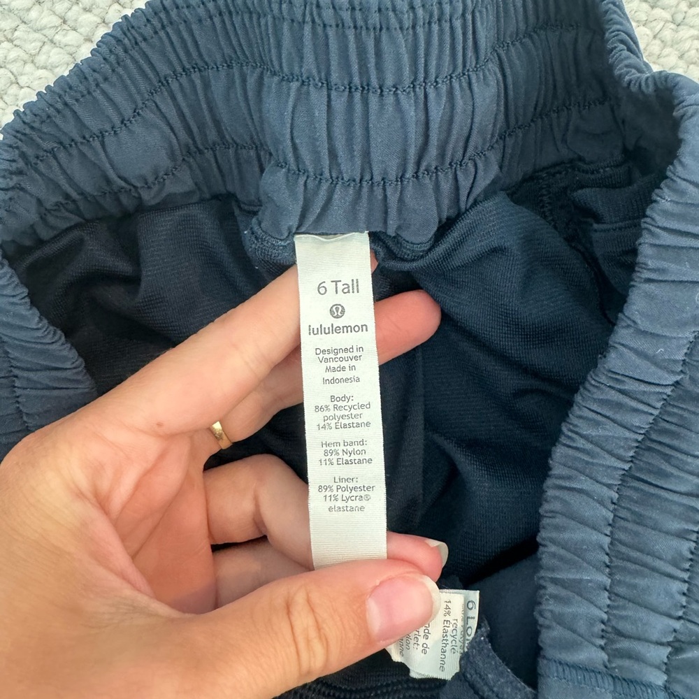 Lululemon Hotty Hot Low Rise Short